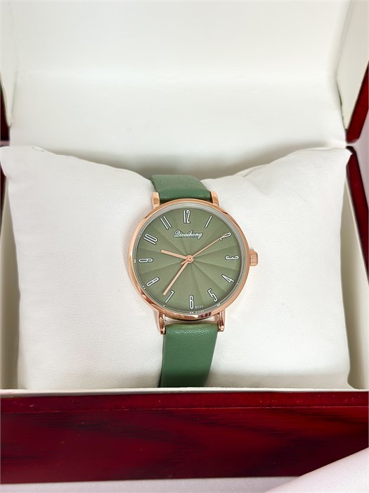 Женские часы "Классика" 18010